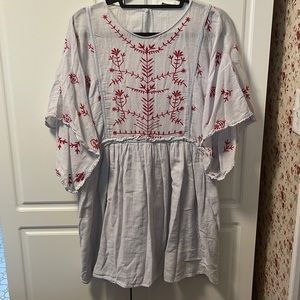 Zara blue and red flowers embroidered top in good condition